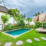 Villa Kepompong Seminyak - 1Br Private Pool Villa